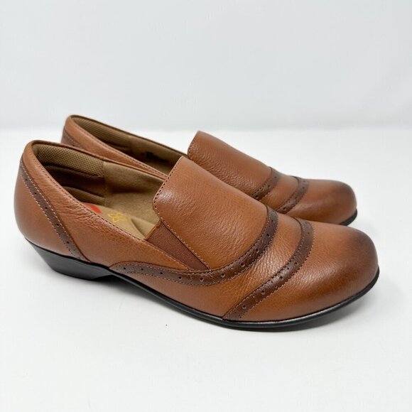 Comfortiva Women's Leather Slip On Tan/Brown Shoes Size 8 Loafers Pumps - Picture 2 of 13